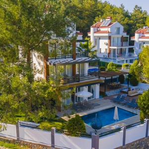 Muhafazakar Villalar